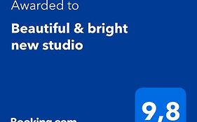 Beautiful & Bright New Studio